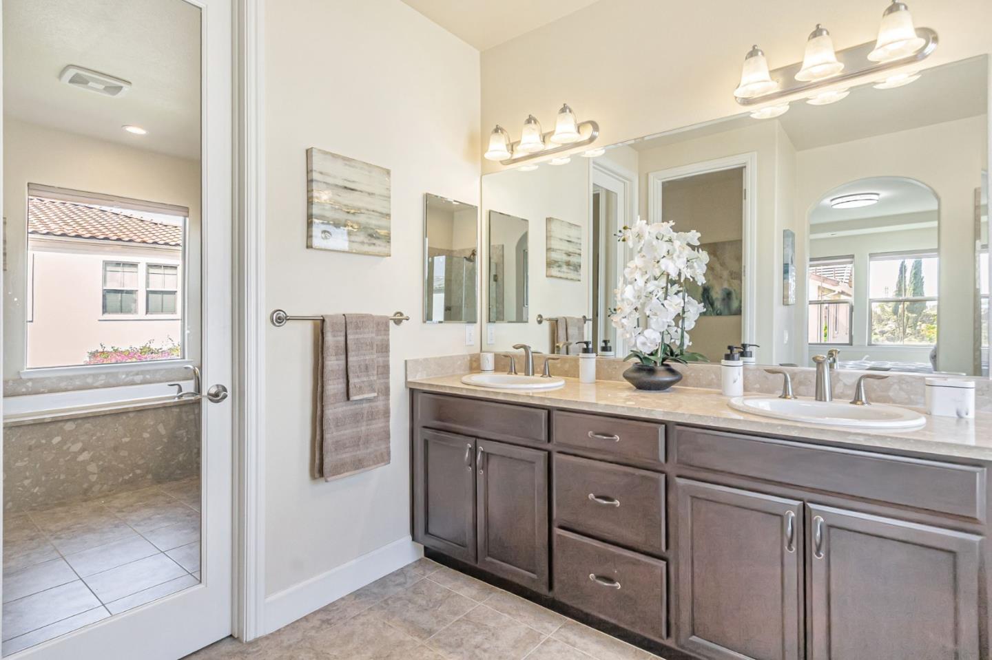 Detail Gallery Image 43 of 54 For 2582 Minuet Dr, San Jose,  CA 95131 - 4 Beds | 2/1 Baths
