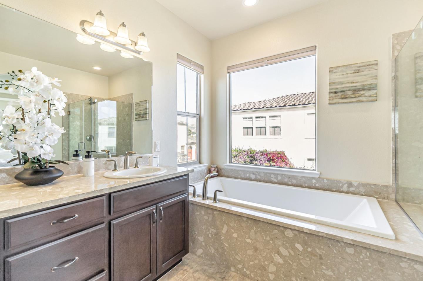 Detail Gallery Image 44 of 54 For 2582 Minuet Dr, San Jose,  CA 95131 - 4 Beds | 2/1 Baths