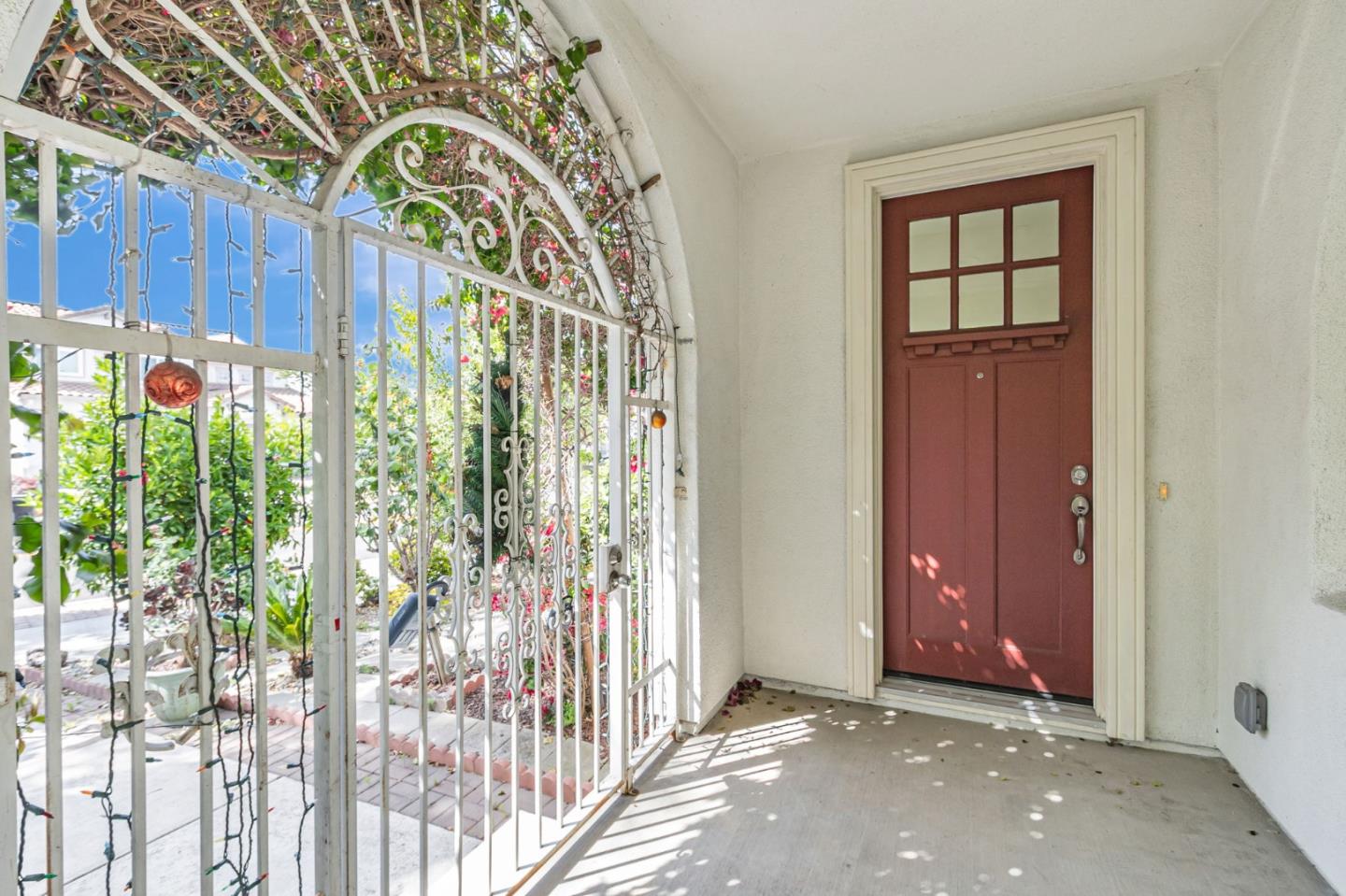 Detail Gallery Image 5 of 54 For 2582 Minuet Dr, San Jose,  CA 95131 - 4 Beds | 2/1 Baths