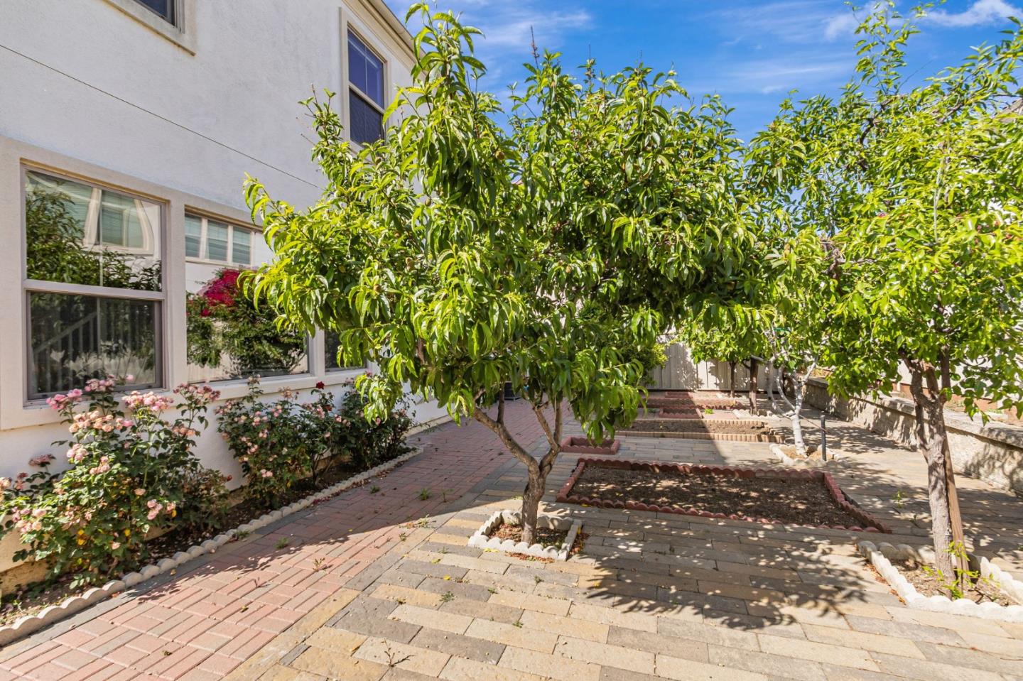 Detail Gallery Image 51 of 54 For 2582 Minuet Dr, San Jose,  CA 95131 - 4 Beds | 2/1 Baths