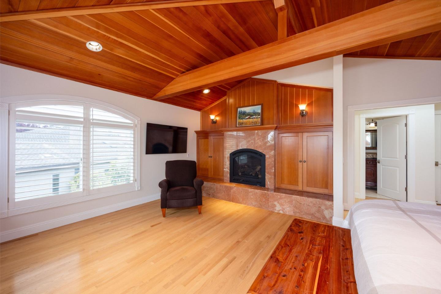 Detail Gallery Image 24 of 46 For 431 Burning Tree Ct, Half Moon Bay,  CA 94019 - 3 Beds | 3 Baths