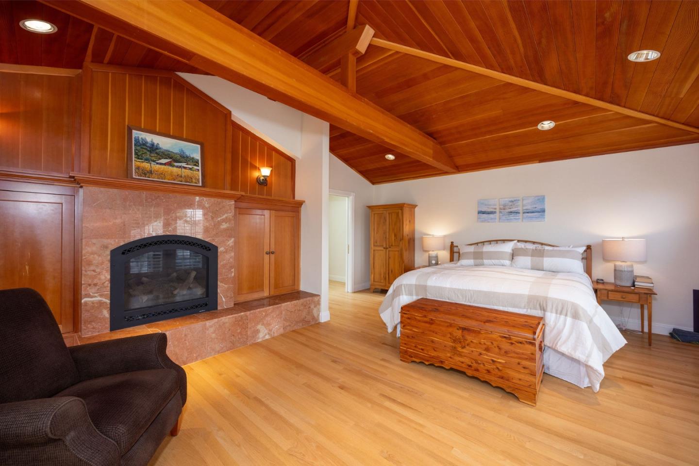 Detail Gallery Image 25 of 46 For 431 Burning Tree Ct, Half Moon Bay,  CA 94019 - 3 Beds | 3 Baths