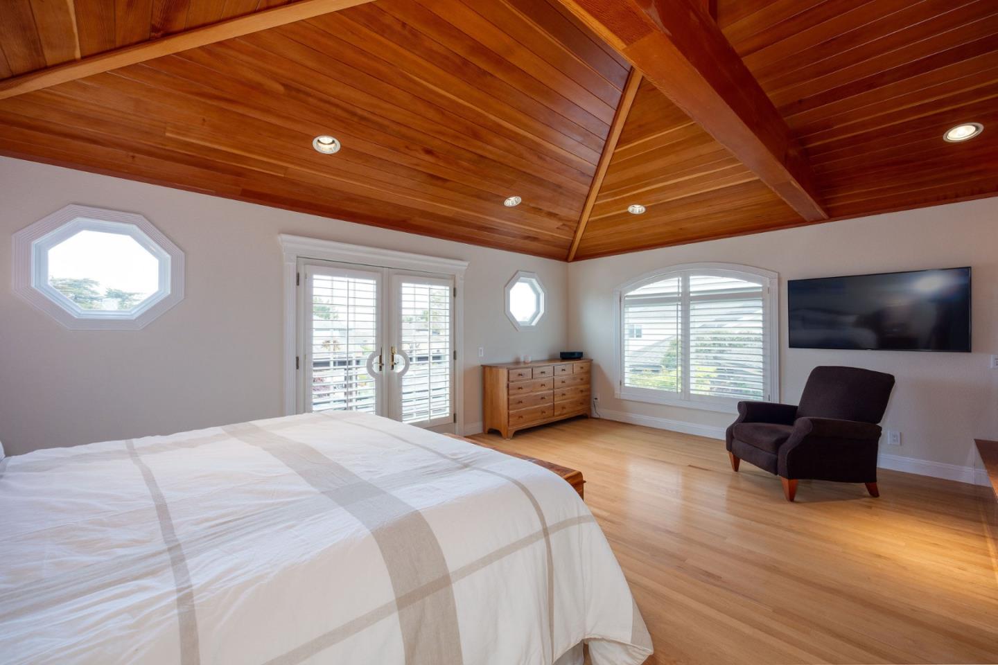 Detail Gallery Image 26 of 46 For 431 Burning Tree Ct, Half Moon Bay,  CA 94019 - 3 Beds | 3 Baths