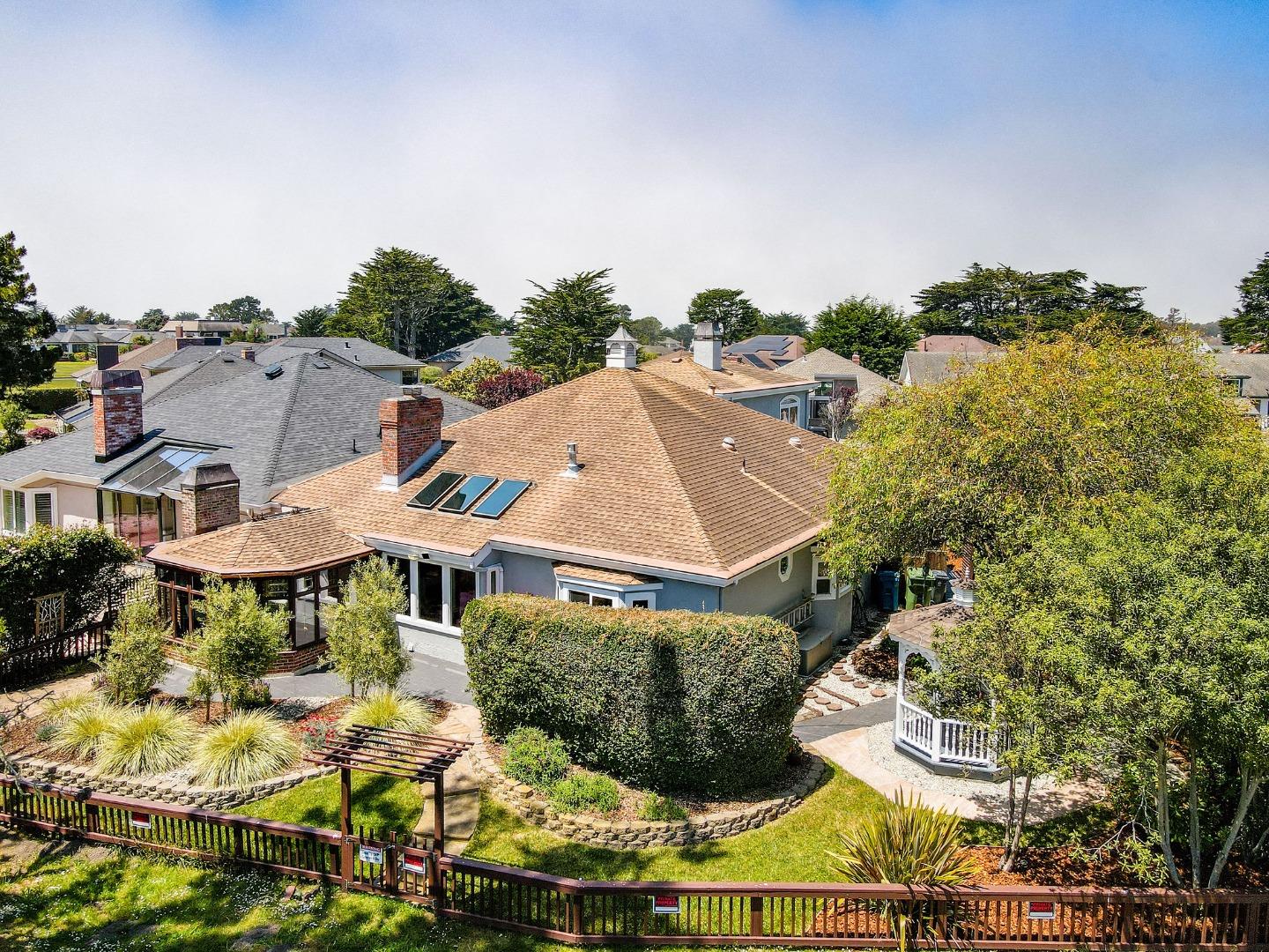 Detail Gallery Image 43 of 46 For 431 Burning Tree Ct, Half Moon Bay,  CA 94019 - 3 Beds | 3 Baths