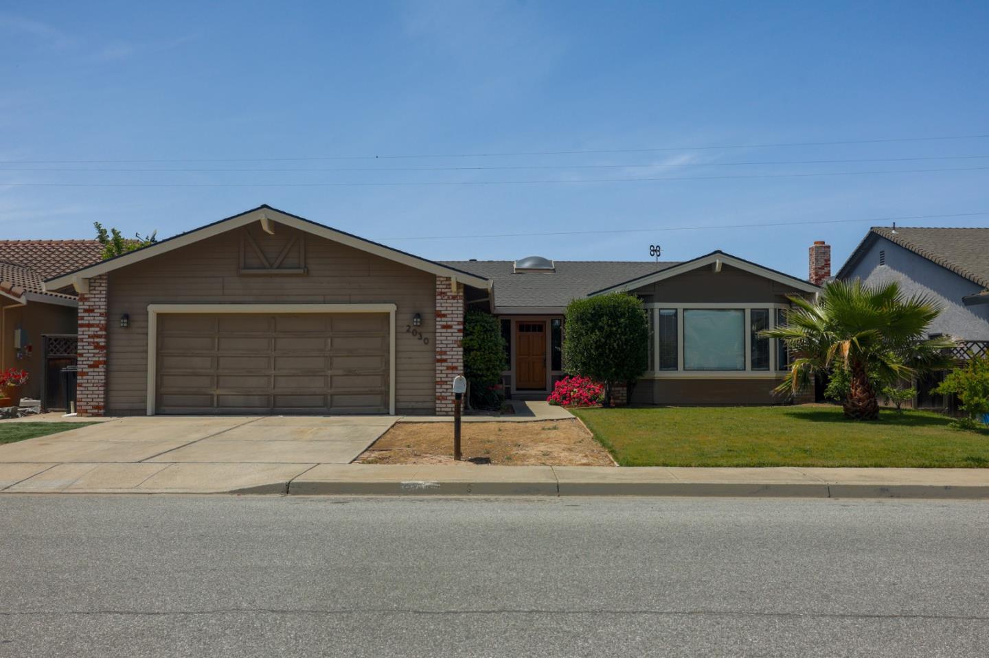 Detail Gallery Image 1 of 3 For 2030 Clearview Dr, Hollister,  CA 95023 - 3 Beds | 2 Baths