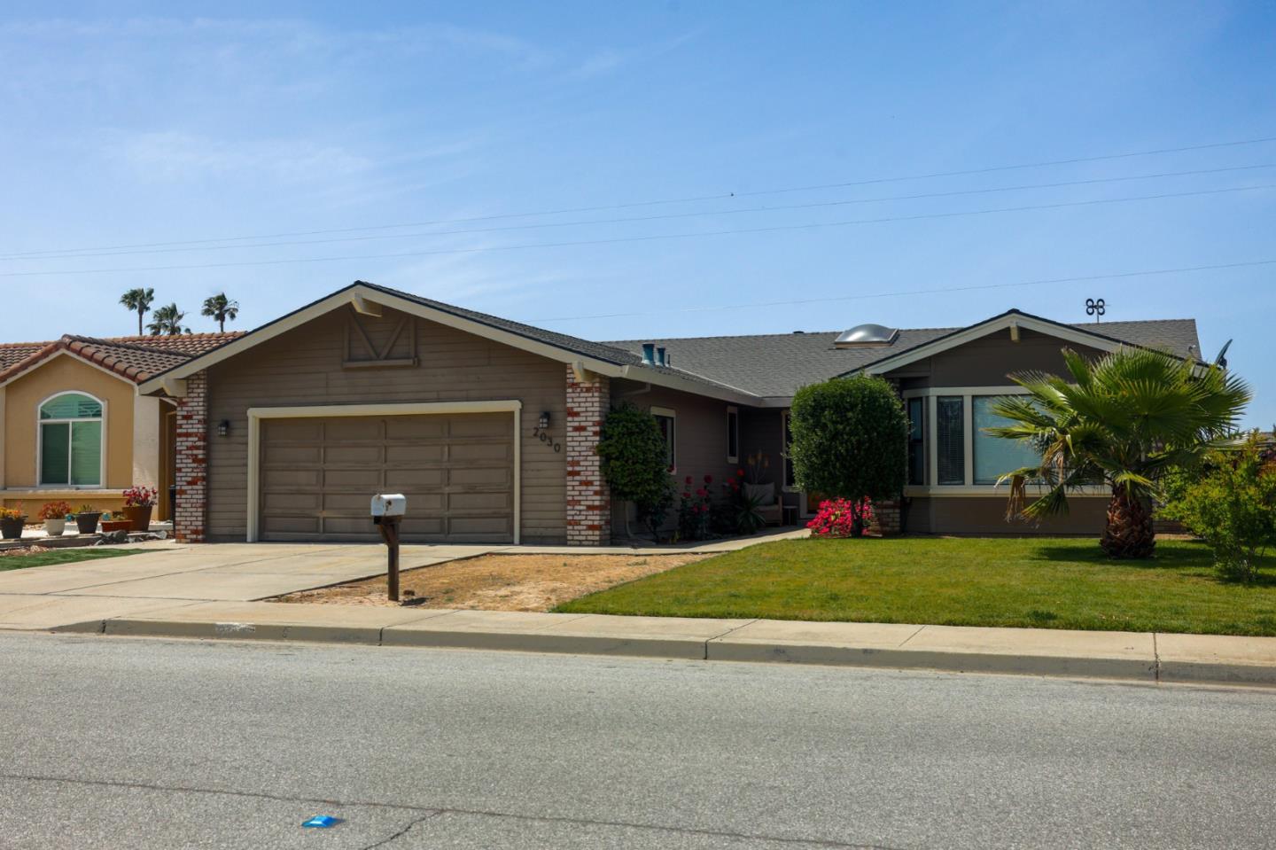 Detail Gallery Image 3 of 3 For 2030 Clearview Dr, Hollister,  CA 95023 - 3 Beds | 2 Baths