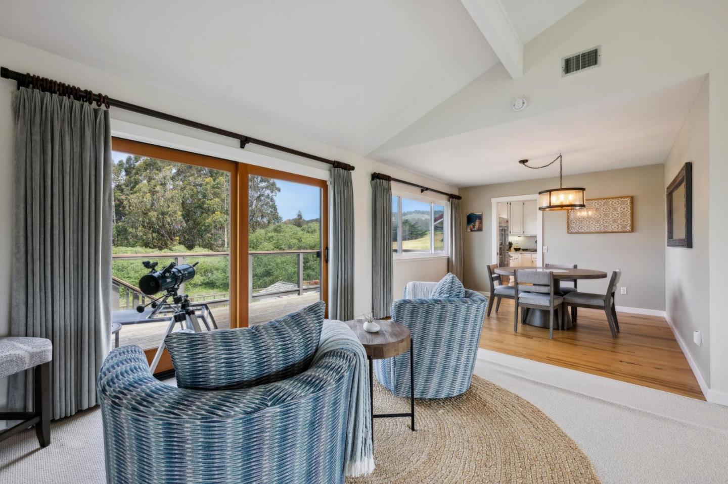 Detail Gallery Image 6 of 26 For 624 Terrace Ave, Half Moon Bay,  CA 94019 - 3 Beds | 2/1 Baths
