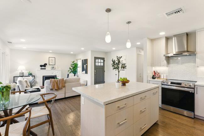 Detail Gallery Image 14 of 31 For 843 15th Ave, Menlo Park,  CA 94025 - 2 Beds | 1 Baths