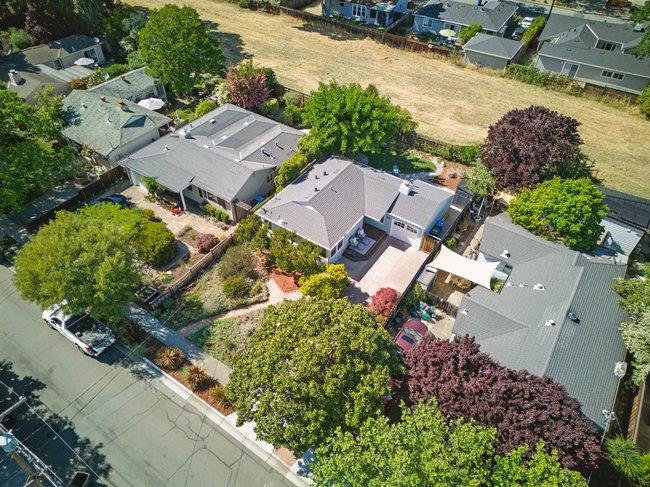 Detail Gallery Image 2 of 31 For 843 15th Ave, Menlo Park,  CA 94025 - 2 Beds | 1 Baths