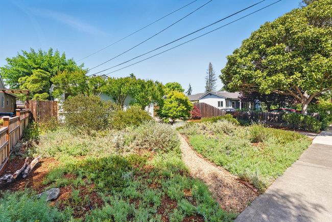 Detail Gallery Image 5 of 31 For 843 15th Ave, Menlo Park,  CA 94025 - 2 Beds | 1 Baths