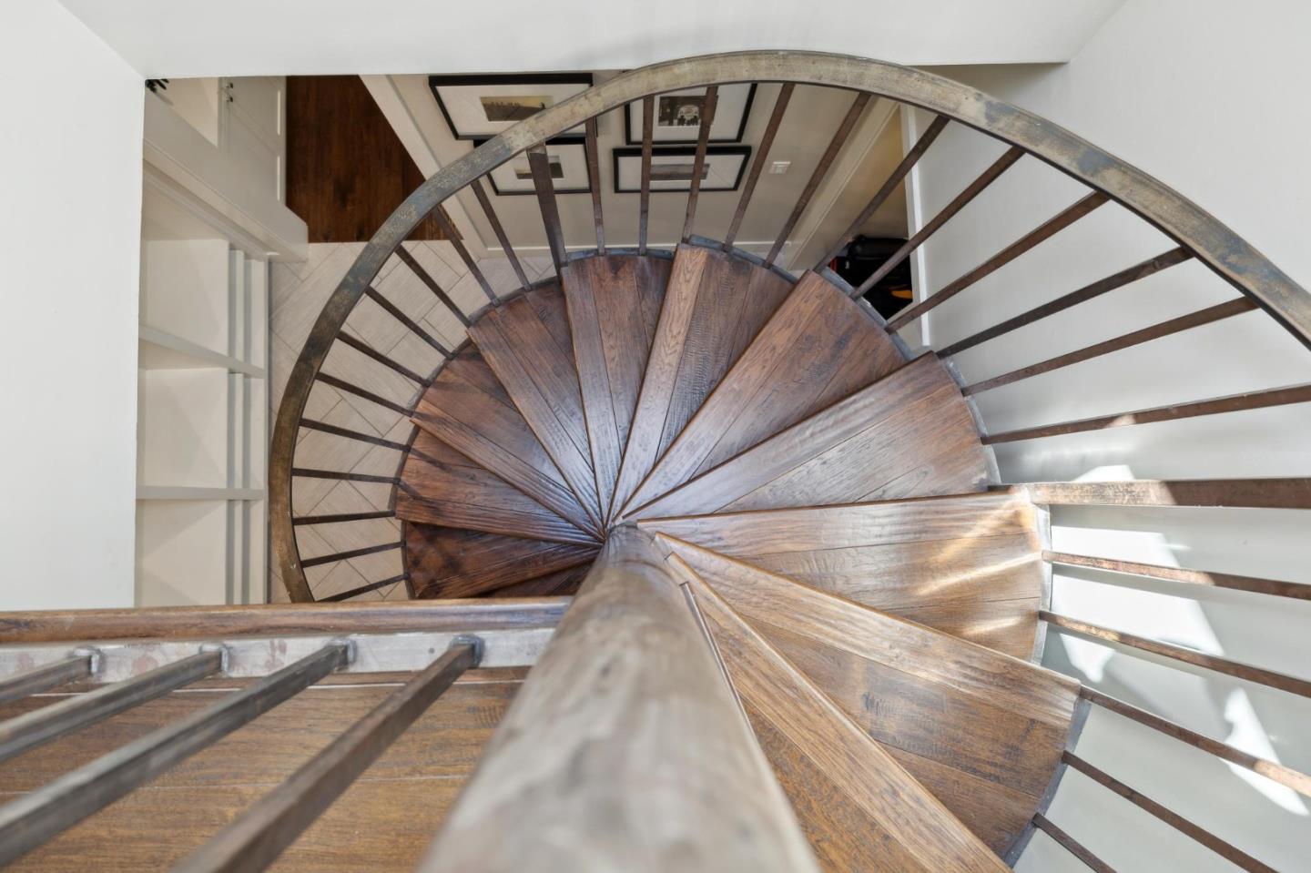 Detail Gallery Image 21 of 34 For 520 Berkeley Ave, Menlo Park,  CA 94025 - 6 Beds | 5/1 Baths