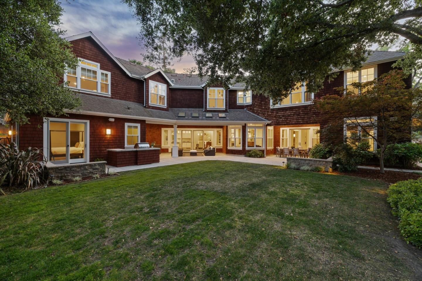 Detail Gallery Image 23 of 34 For 520 Berkeley Ave, Menlo Park,  CA 94025 - 6 Beds | 5/1 Baths