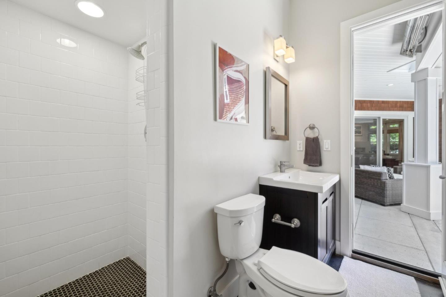 Detail Gallery Image 27 of 34 For 520 Berkeley Ave, Menlo Park,  CA 94025 - 6 Beds | 5/1 Baths