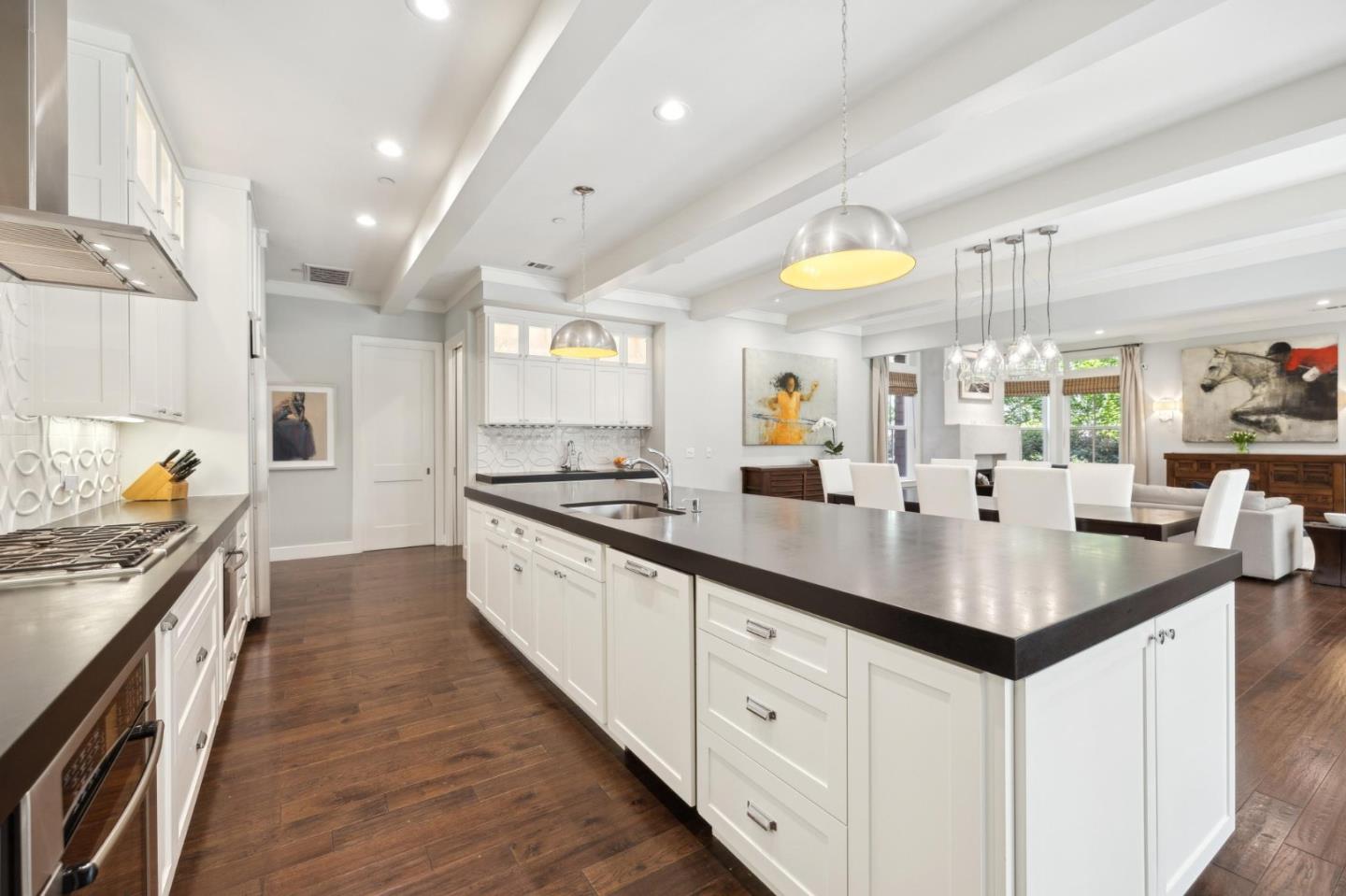 Detail Gallery Image 7 of 34 For 520 Berkeley Ave, Menlo Park,  CA 94025 - 6 Beds | 5/1 Baths