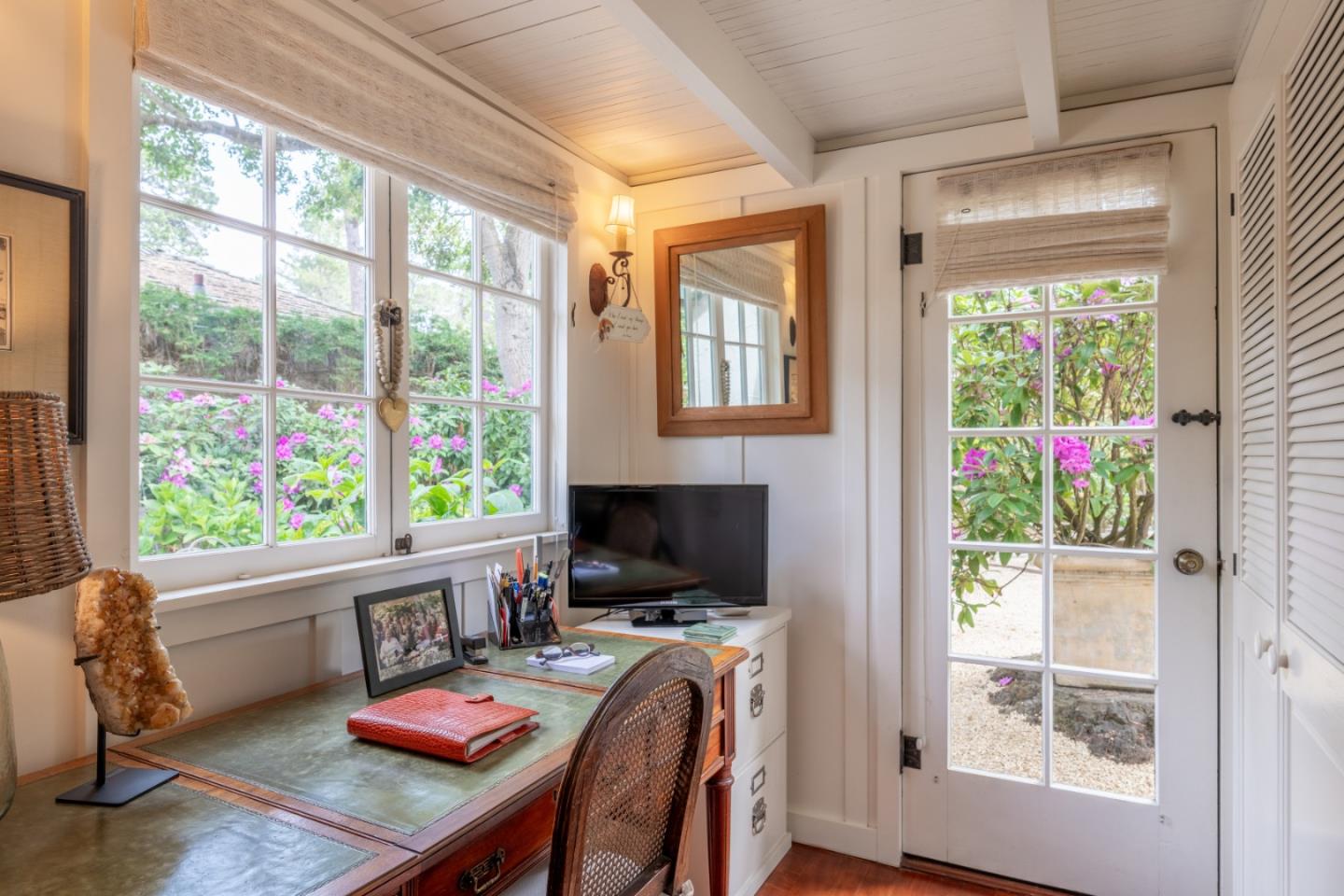 Detail Gallery Image 12 of 36 For 0 Junipero 2 Nw of 3rd Ave, Carmel,  CA 93921 - 3 Beds | 3 Baths