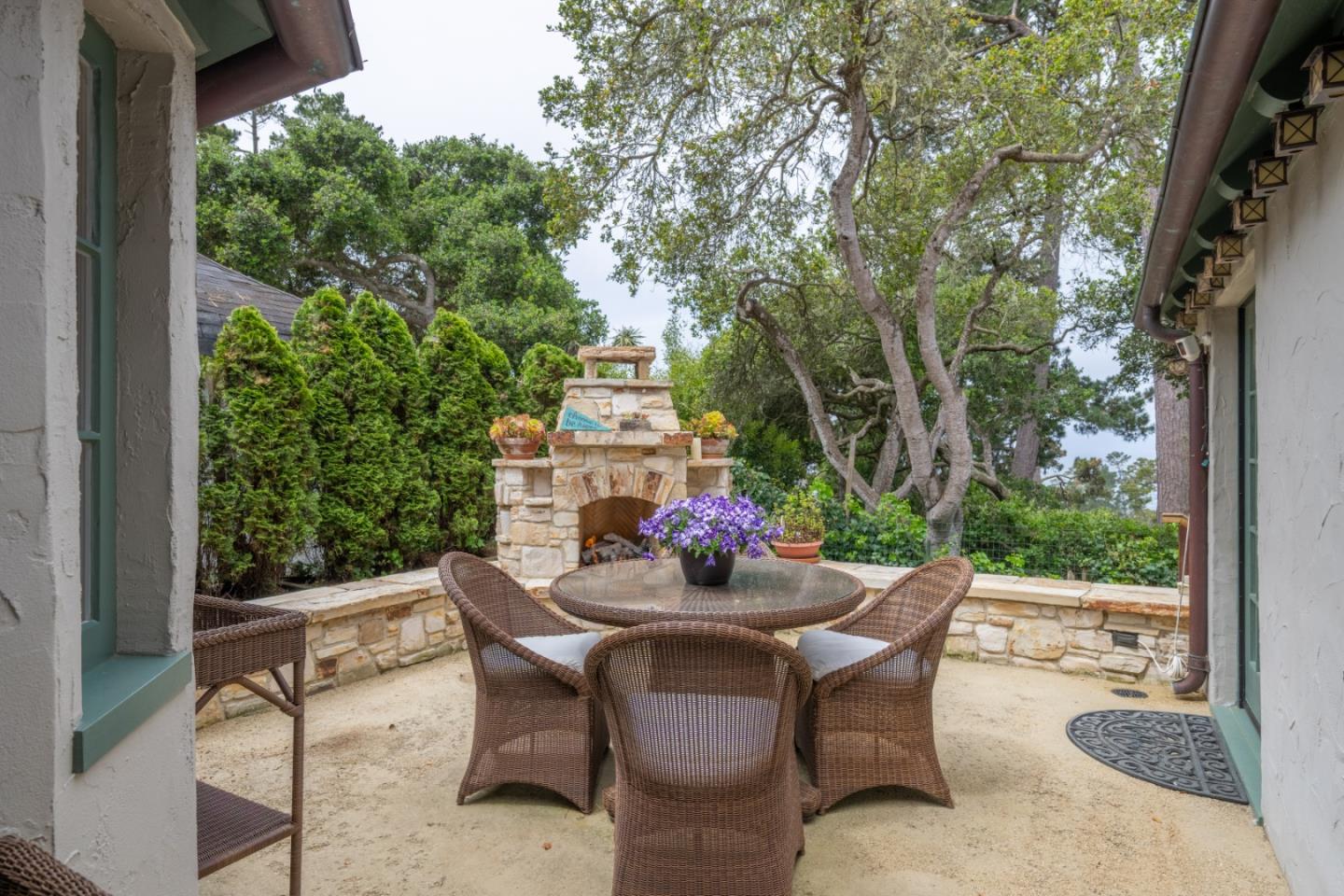 Detail Gallery Image 19 of 36 For 0 Junipero 2 Nw of 3rd Ave, Carmel,  CA 93921 - 3 Beds | 3 Baths