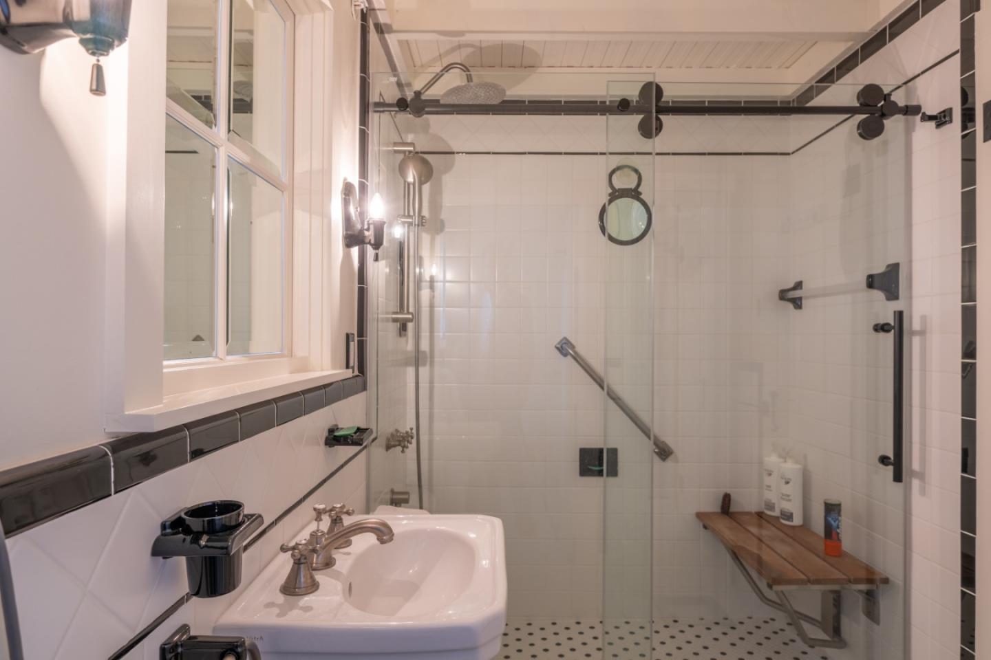Detail Gallery Image 29 of 36 For 0 Junipero 2 Nw of 3rd Ave, Carmel,  CA 93921 - 3 Beds | 3 Baths