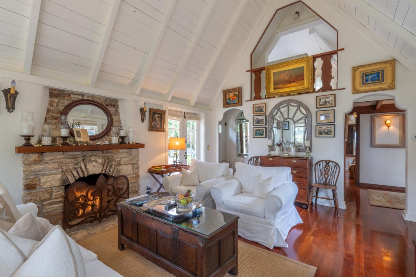 Detail Gallery Image 6 of 36 For 0 Junipero 2 Nw of 3rd Ave, Carmel,  CA 93921 - 3 Beds | 3 Baths