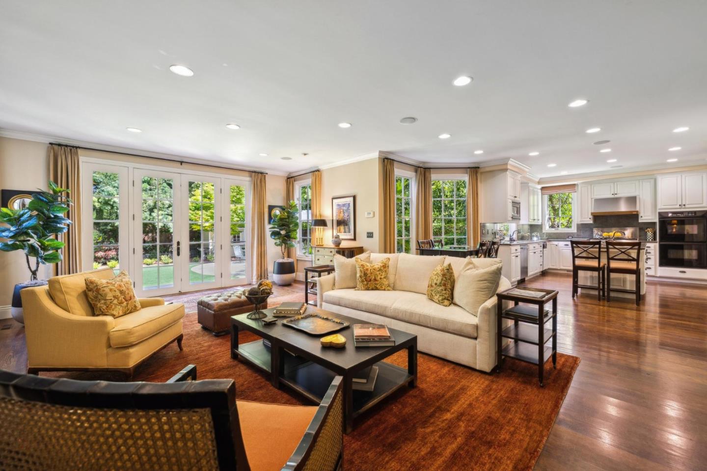 Detail Gallery Image 17 of 55 For 117 Seminary Dr, Menlo Park,  CA 94025 - 4 Beds | 3/1 Baths