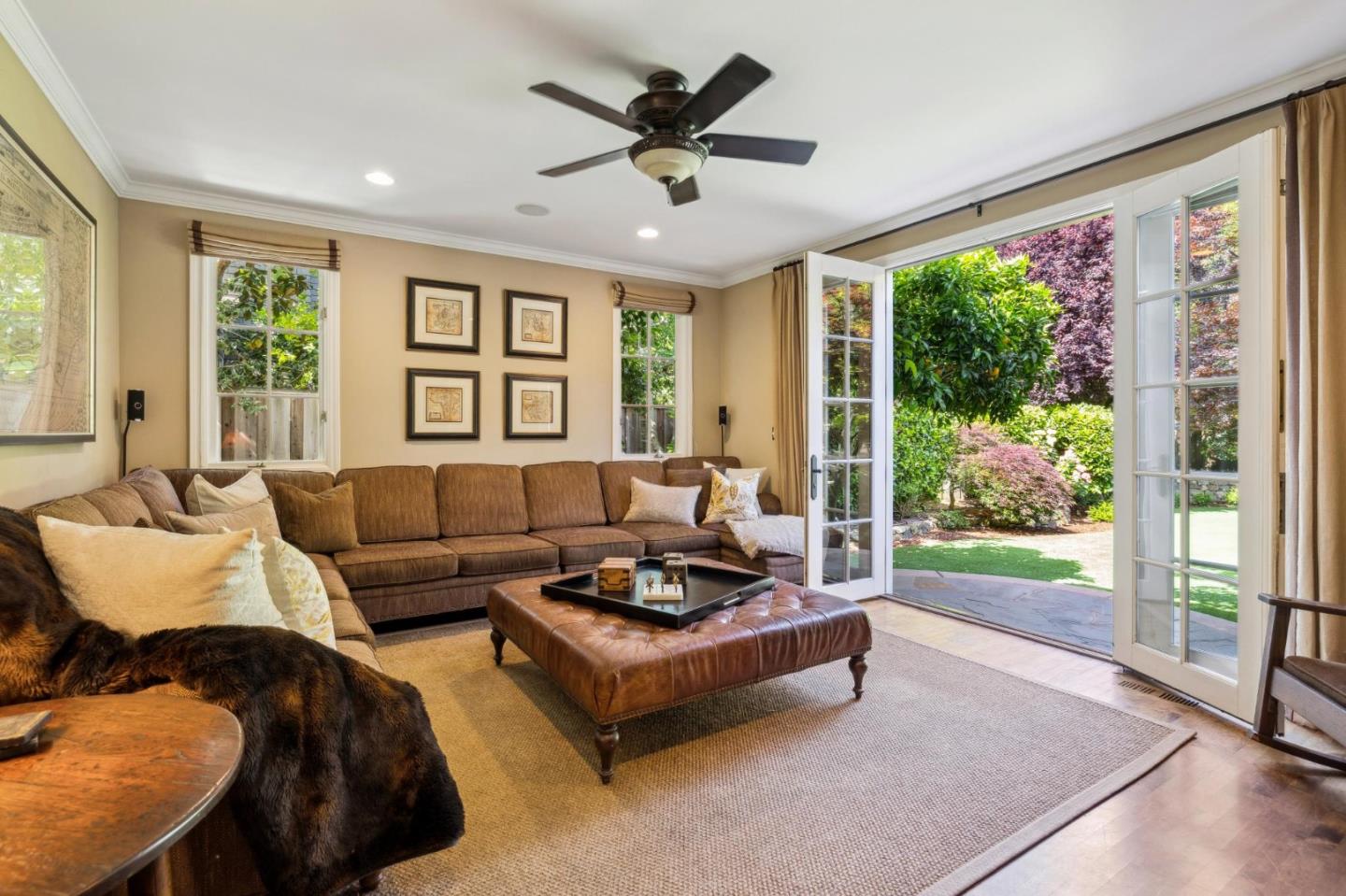 Detail Gallery Image 21 of 55 For 117 Seminary Dr, Menlo Park,  CA 94025 - 4 Beds | 3/1 Baths