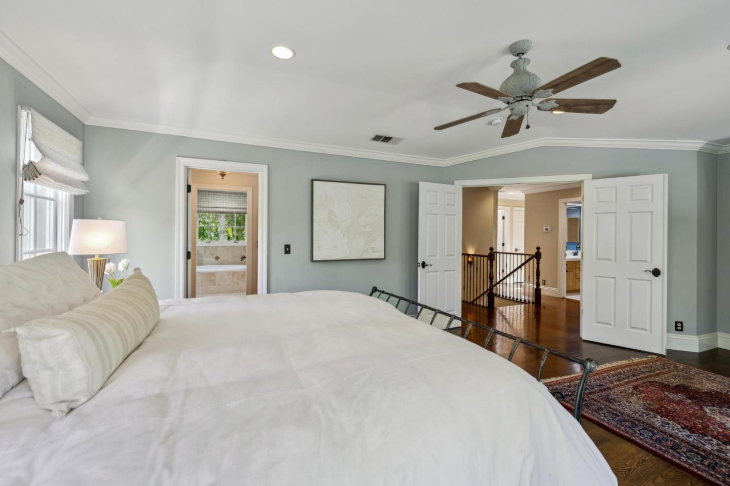 Detail Gallery Image 29 of 55 For 117 Seminary Dr, Menlo Park,  CA 94025 - 4 Beds | 3/1 Baths