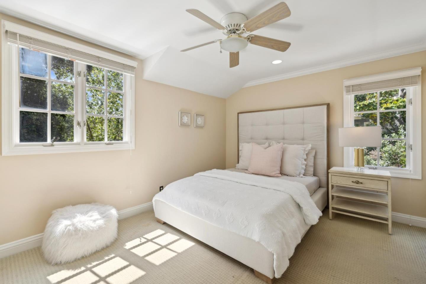 Detail Gallery Image 37 of 55 For 117 Seminary Dr, Menlo Park,  CA 94025 - 4 Beds | 3/1 Baths