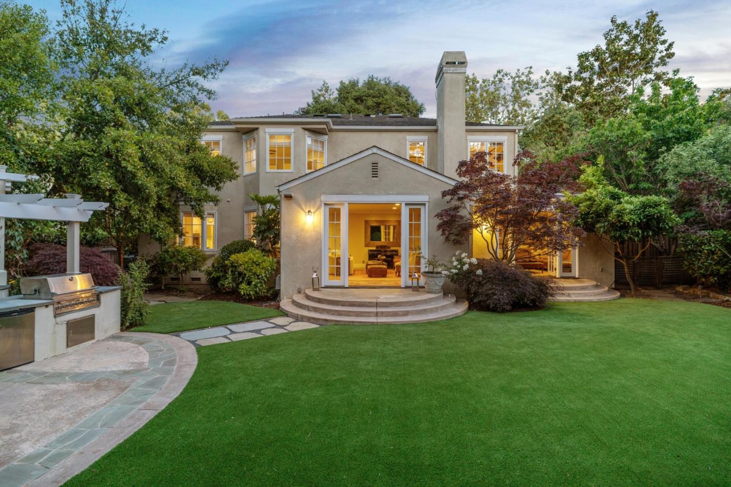 Detail Gallery Image 44 of 55 For 117 Seminary Dr, Menlo Park,  CA 94025 - 4 Beds | 3/1 Baths