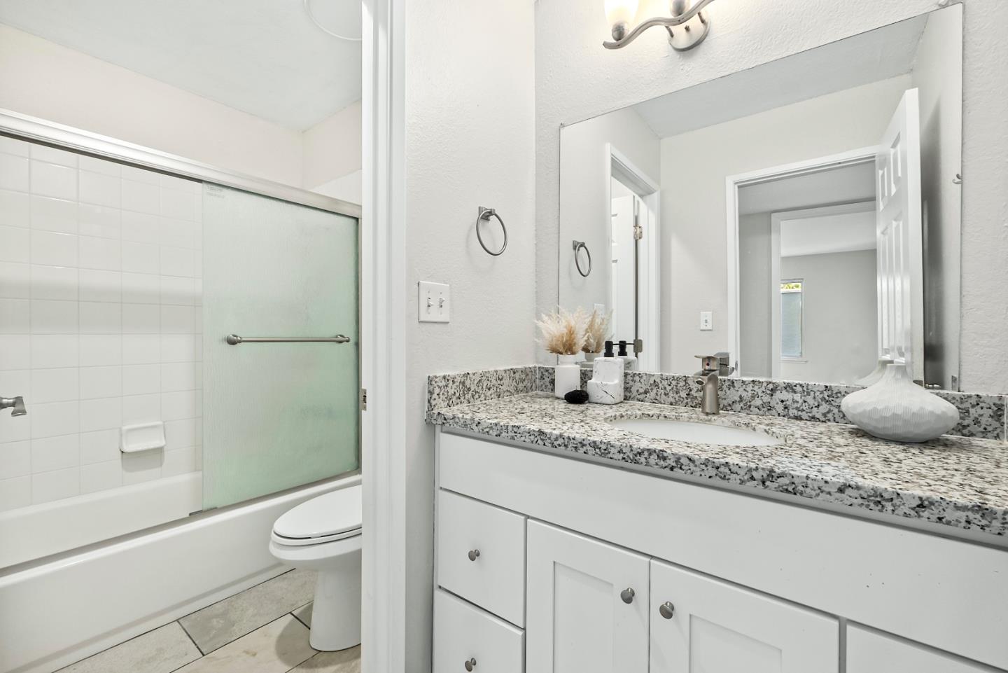 Detail Gallery Image 21 of 46 For 310 Tradewinds Dr #8,  San Jose,  CA 95123 - 3 Beds | 2 Baths