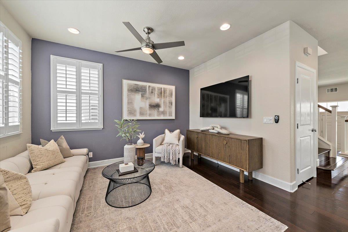 Detail Gallery Image 11 of 29 For 4679 Torrey Pines Cir, San Jose,  CA 95124 - 3 Beds | 2/1 Baths