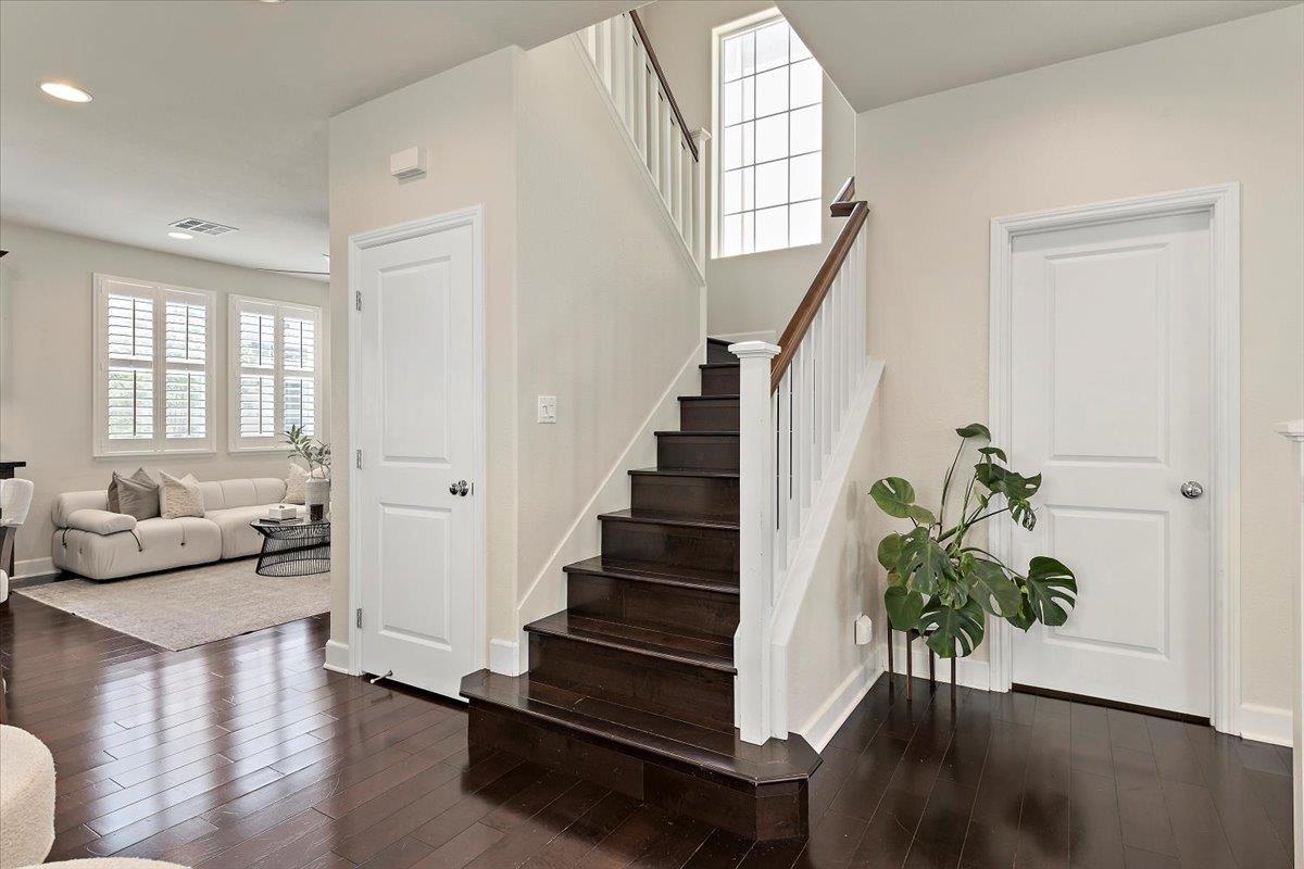 Detail Gallery Image 13 of 29 For 4679 Torrey Pines Cir, San Jose,  CA 95124 - 3 Beds | 2/1 Baths