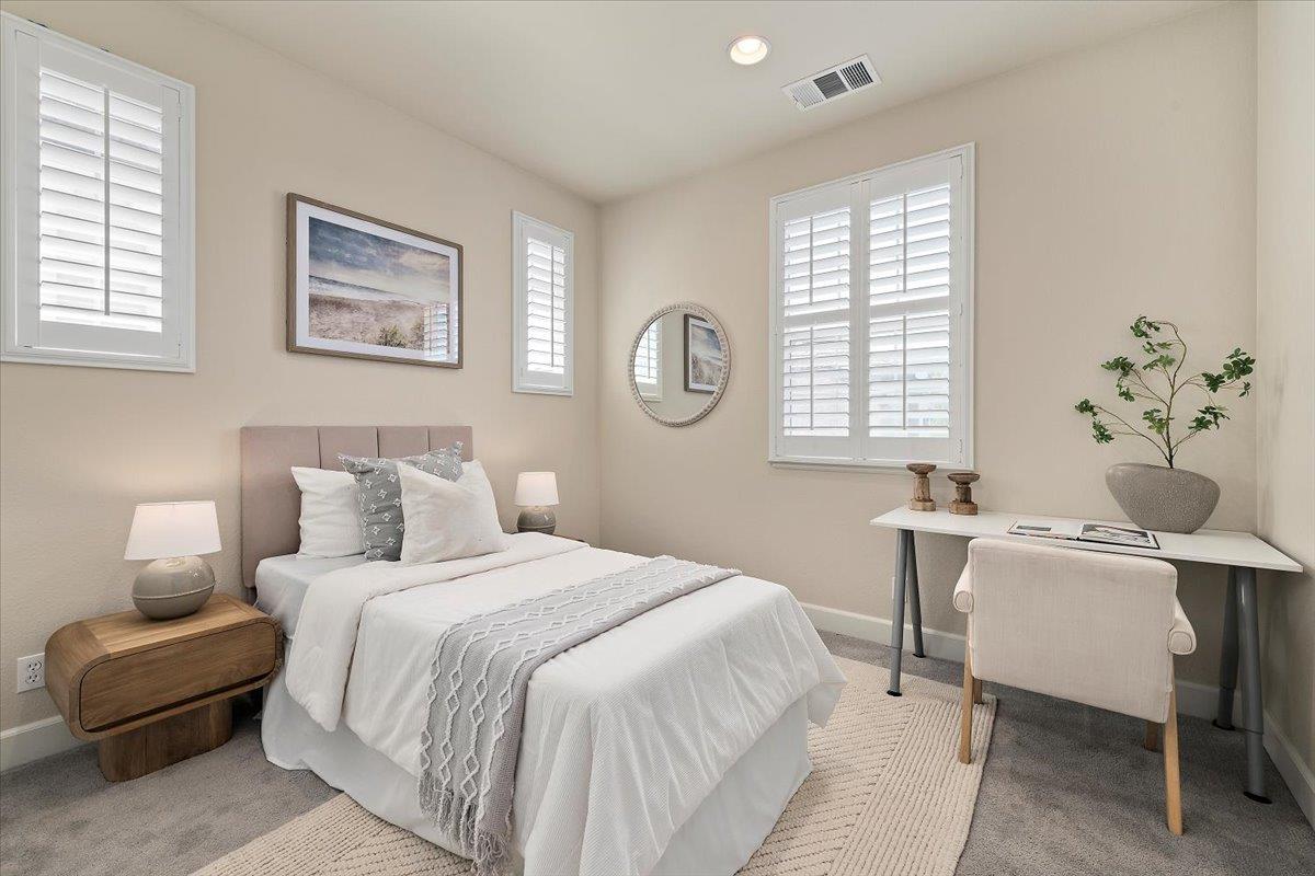 Detail Gallery Image 17 of 29 For 4679 Torrey Pines Cir, San Jose,  CA 95124 - 3 Beds | 2/1 Baths