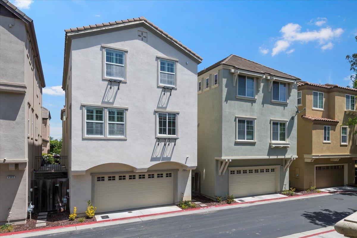 Detail Gallery Image 22 of 29 For 4679 Torrey Pines Cir, San Jose,  CA 95124 - 3 Beds | 2/1 Baths