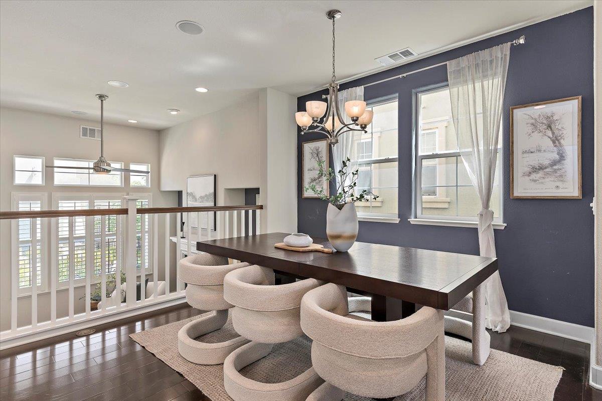 Detail Gallery Image 6 of 29 For 4679 Torrey Pines Cir, San Jose,  CA 95124 - 3 Beds | 2/1 Baths