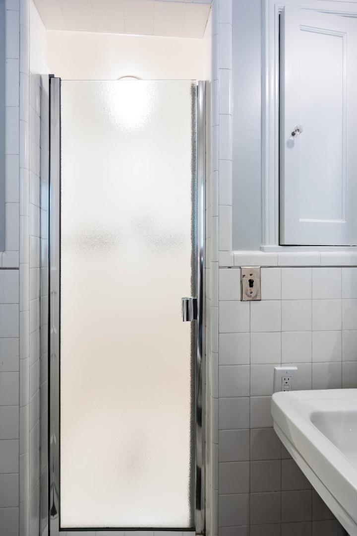 Detail Gallery Image 12 of 24 For 128 Cornell Rd, Menlo Park,  CA 94025 - 3 Beds | 2/1 Baths
