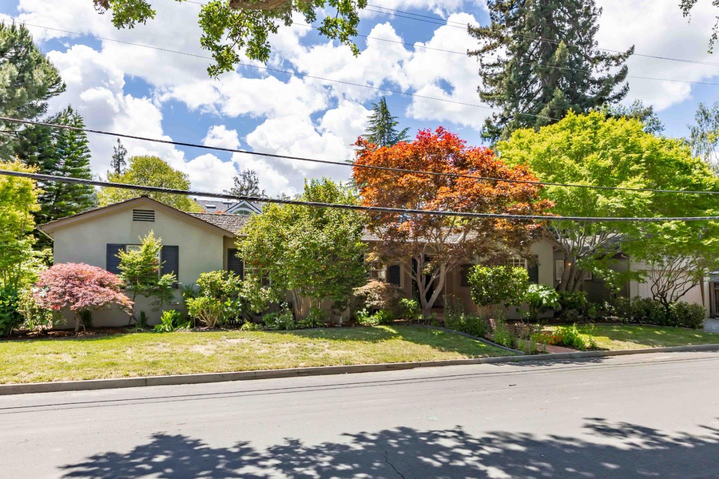 Detail Gallery Image 2 of 24 For 128 Cornell Rd, Menlo Park,  CA 94025 - 3 Beds | 2/1 Baths