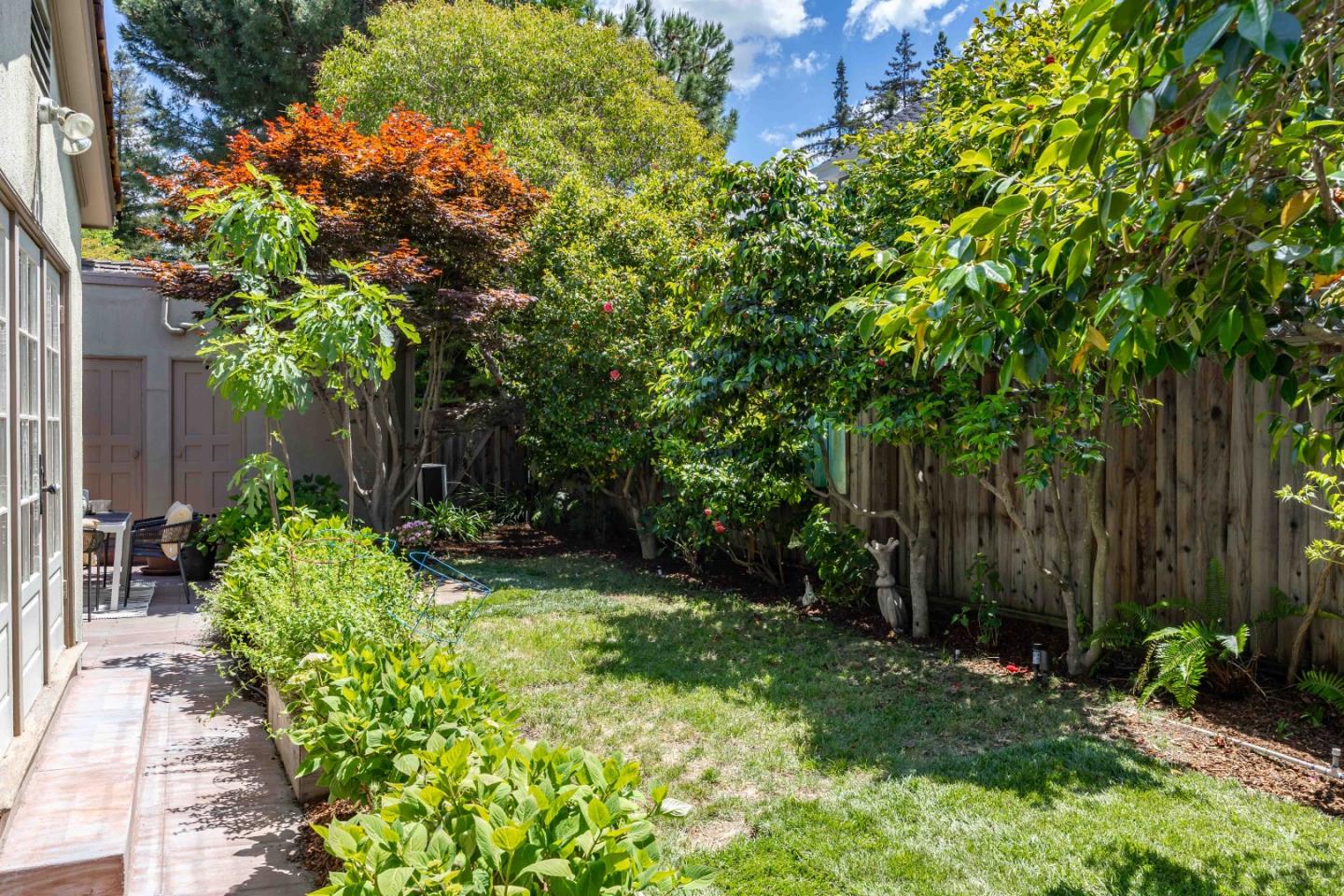 Detail Gallery Image 22 of 24 For 128 Cornell Rd, Menlo Park,  CA 94025 - 3 Beds | 2/1 Baths