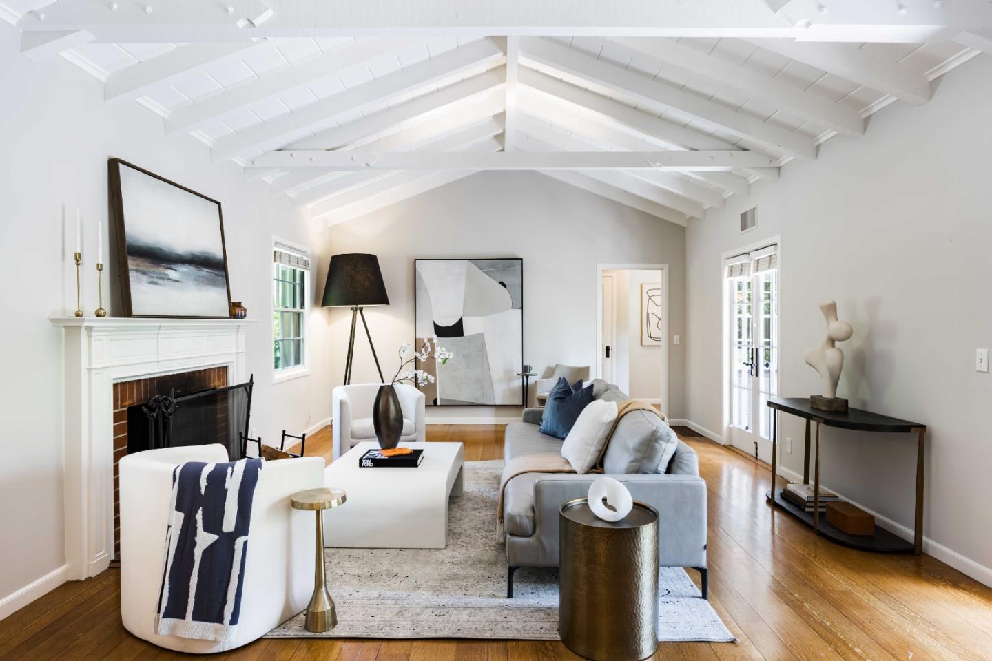 Detail Gallery Image 4 of 24 For 128 Cornell Rd, Menlo Park,  CA 94025 - 3 Beds | 2/1 Baths