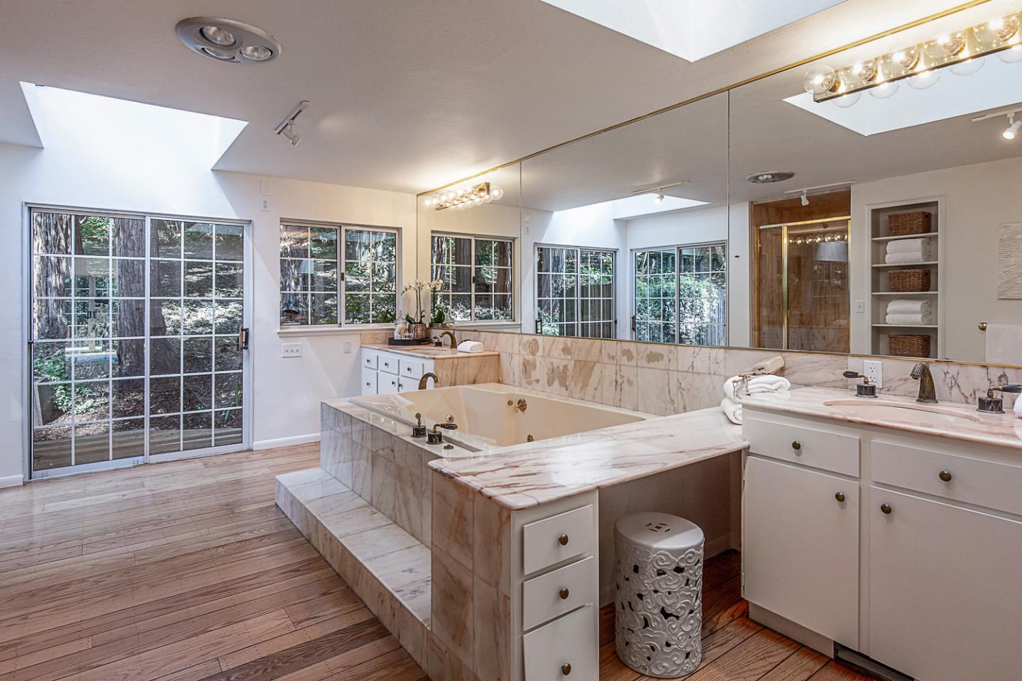 Detail Gallery Image 18 of 41 For 3570 Tripp Rd, Woodside,  CA 94062 - 4 Beds | 3 Baths