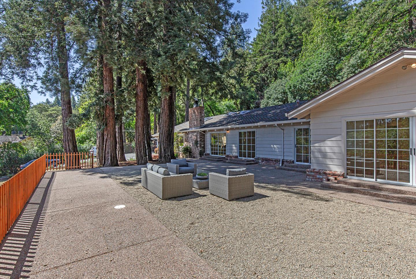 Detail Gallery Image 27 of 41 For 3570 Tripp Rd, Woodside,  CA 94062 - 4 Beds | 3 Baths