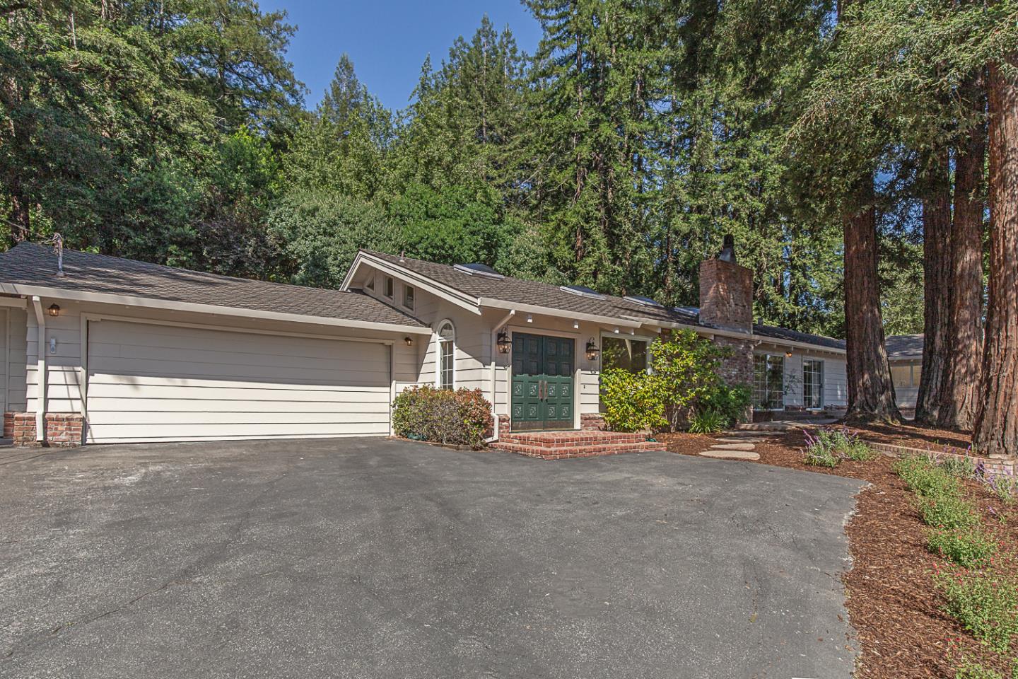 Detail Gallery Image 3 of 41 For 3570 Tripp Rd, Woodside,  CA 94062 - 4 Beds | 3 Baths