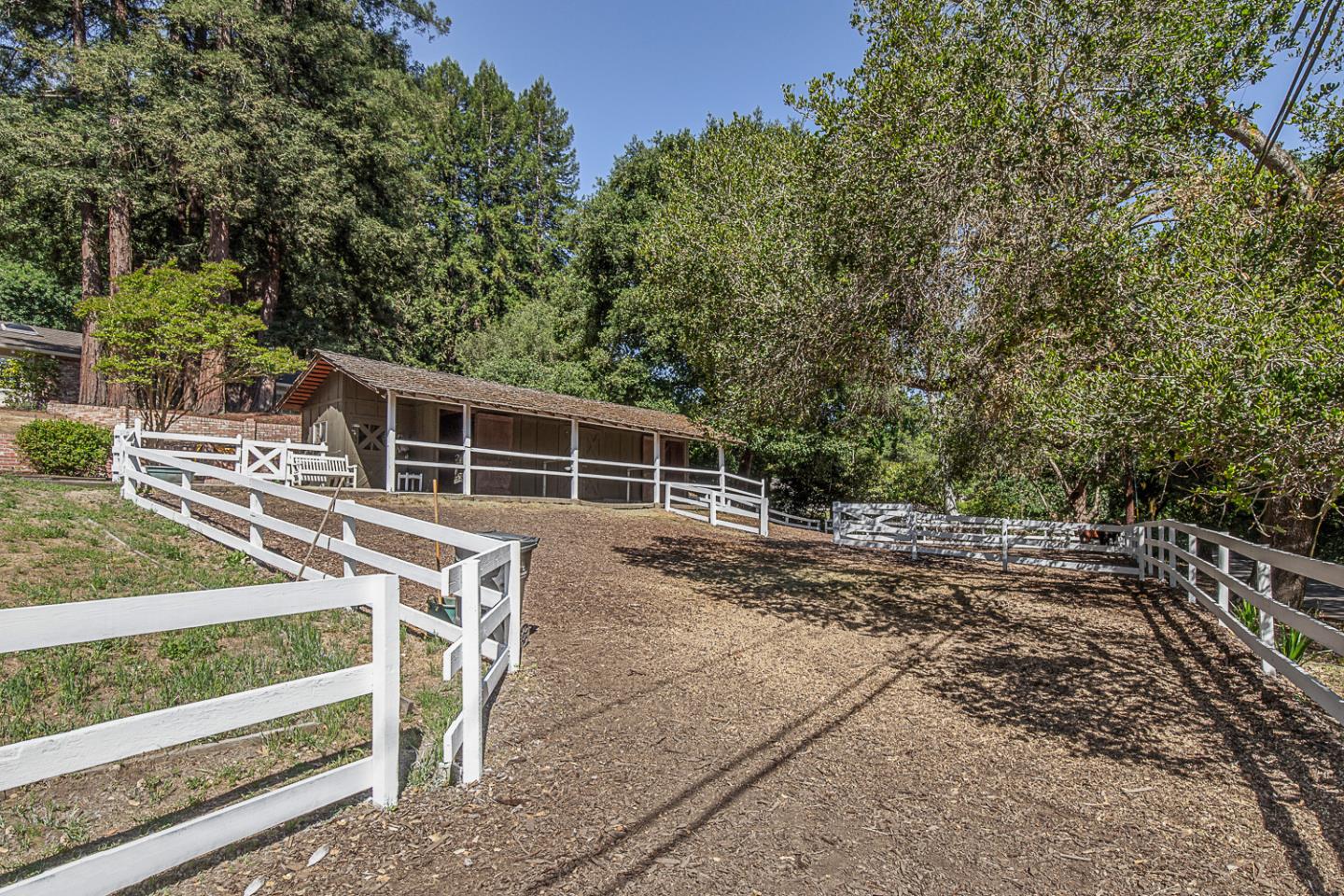 Detail Gallery Image 33 of 41 For 3570 Tripp Rd, Woodside,  CA 94062 - 4 Beds | 3 Baths