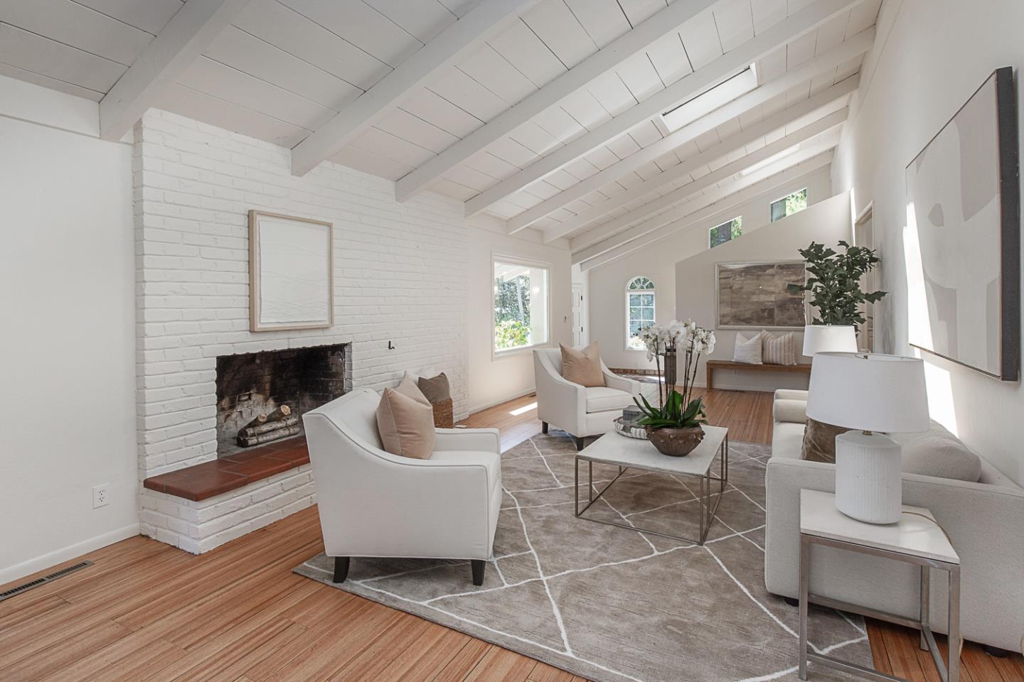 Detail Gallery Image 6 of 41 For 3570 Tripp Rd, Woodside,  CA 94062 - 4 Beds | 3 Baths