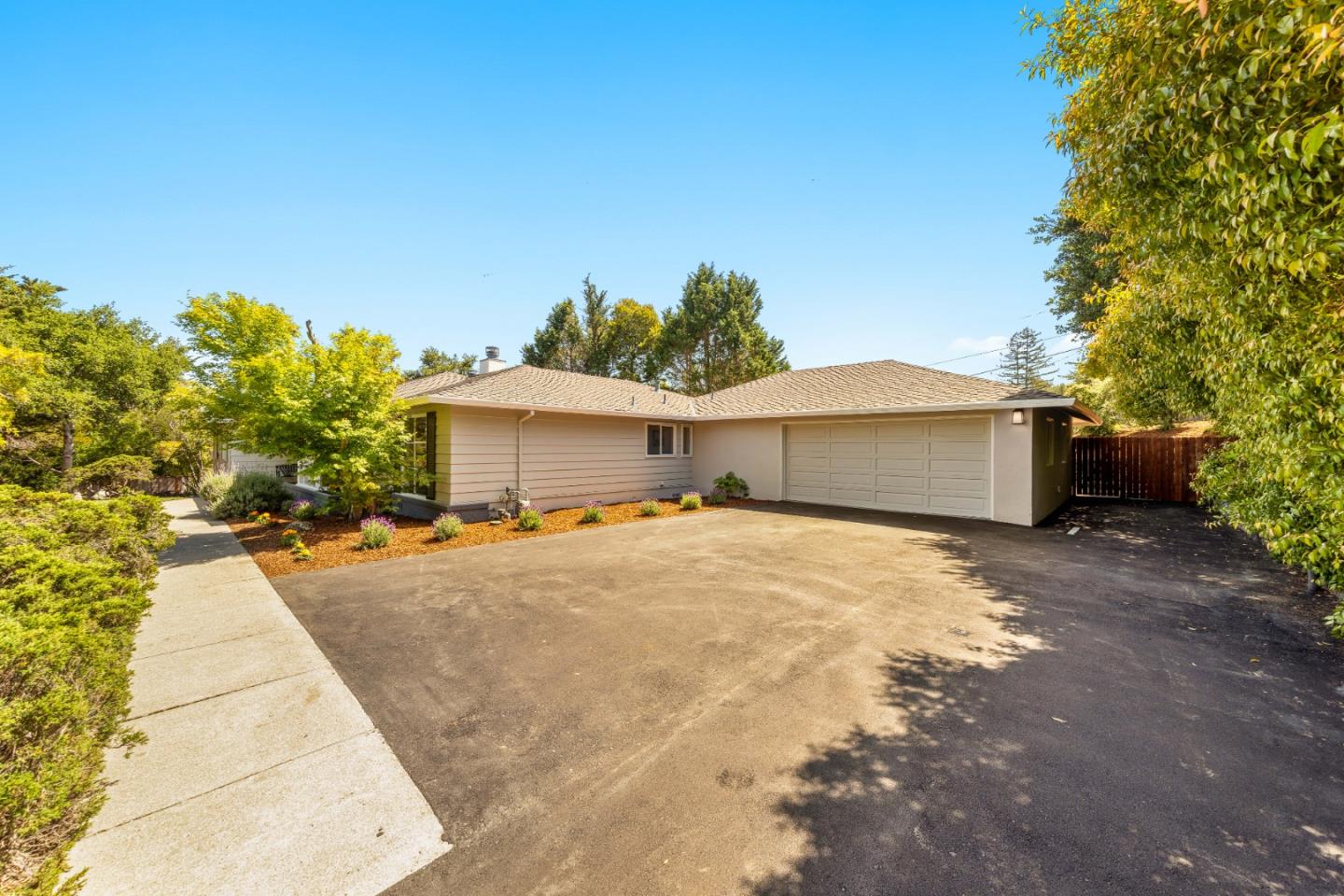 Detail Gallery Image 52 of 58 For 1575 Kingswood Dr, Hillsborough,  CA 94010 - 5 Beds | 3 Baths