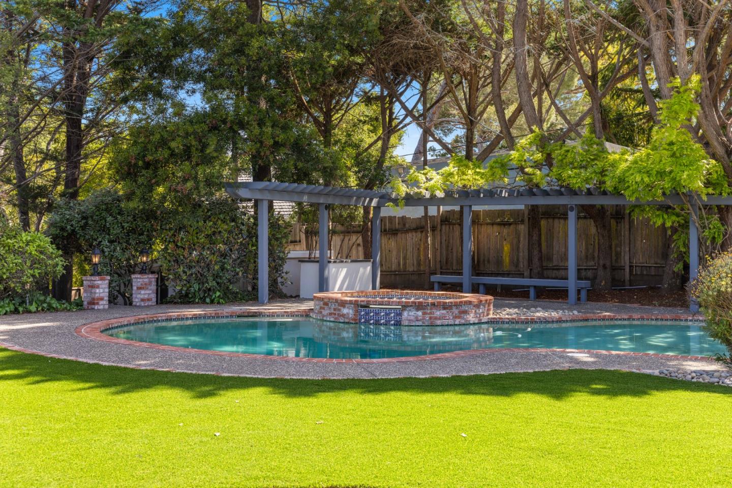 Detail Gallery Image 53 of 58 For 1575 Kingswood Dr, Hillsborough,  CA 94010 - 5 Beds | 3 Baths