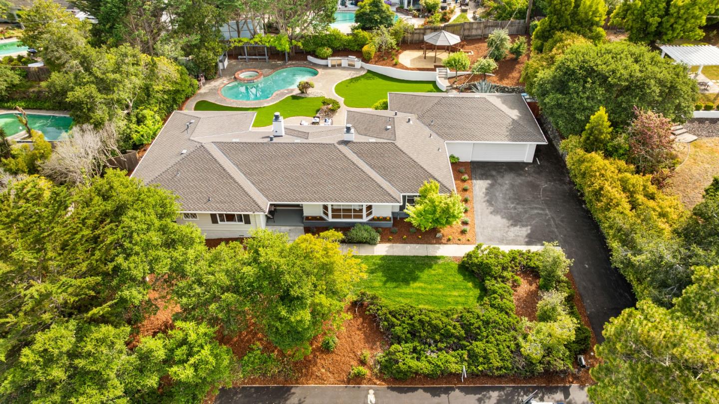 Detail Gallery Image 56 of 58 For 1575 Kingswood Dr, Hillsborough,  CA 94010 - 5 Beds | 3 Baths
