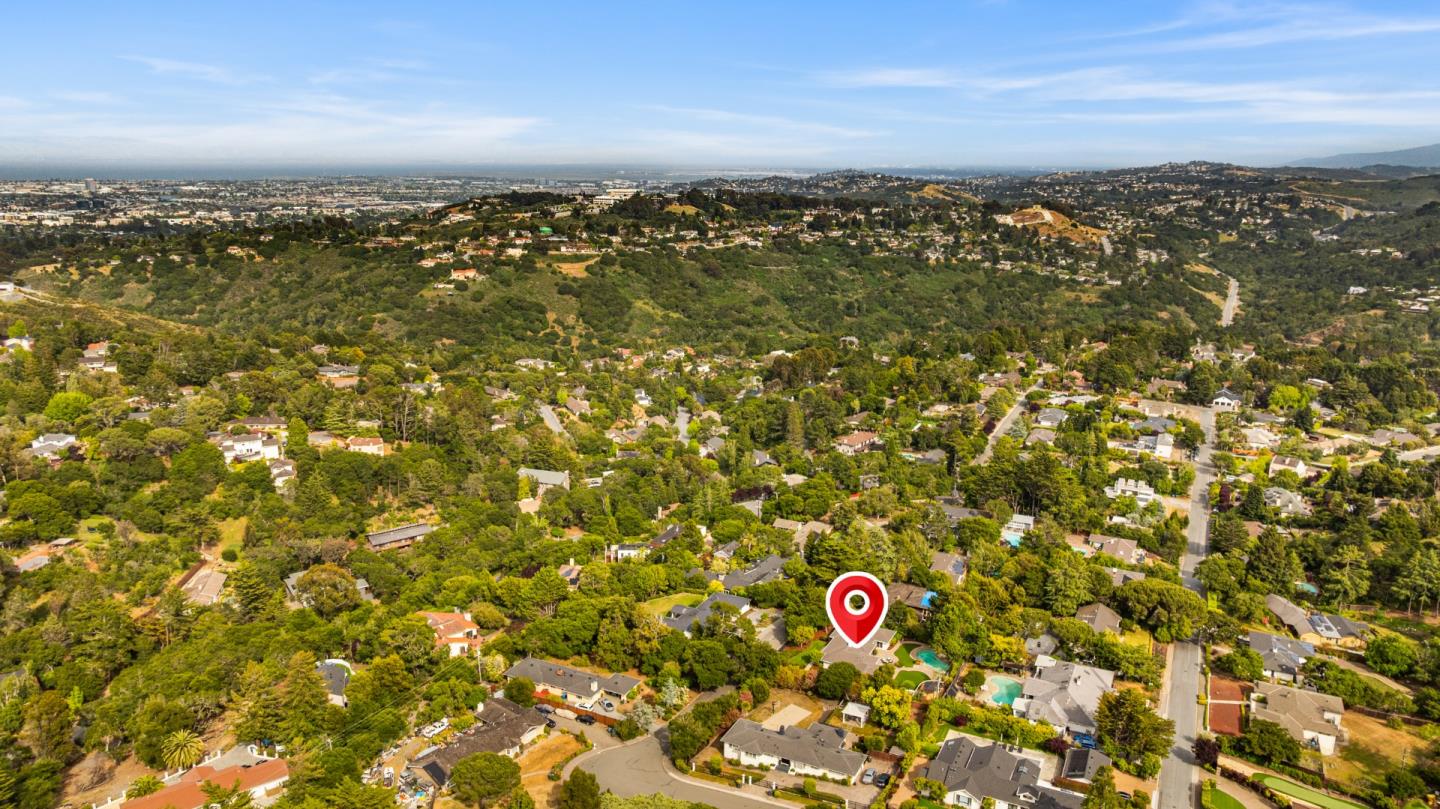 Detail Gallery Image 58 of 58 For 1575 Kingswood Dr, Hillsborough,  CA 94010 - 5 Beds | 3 Baths