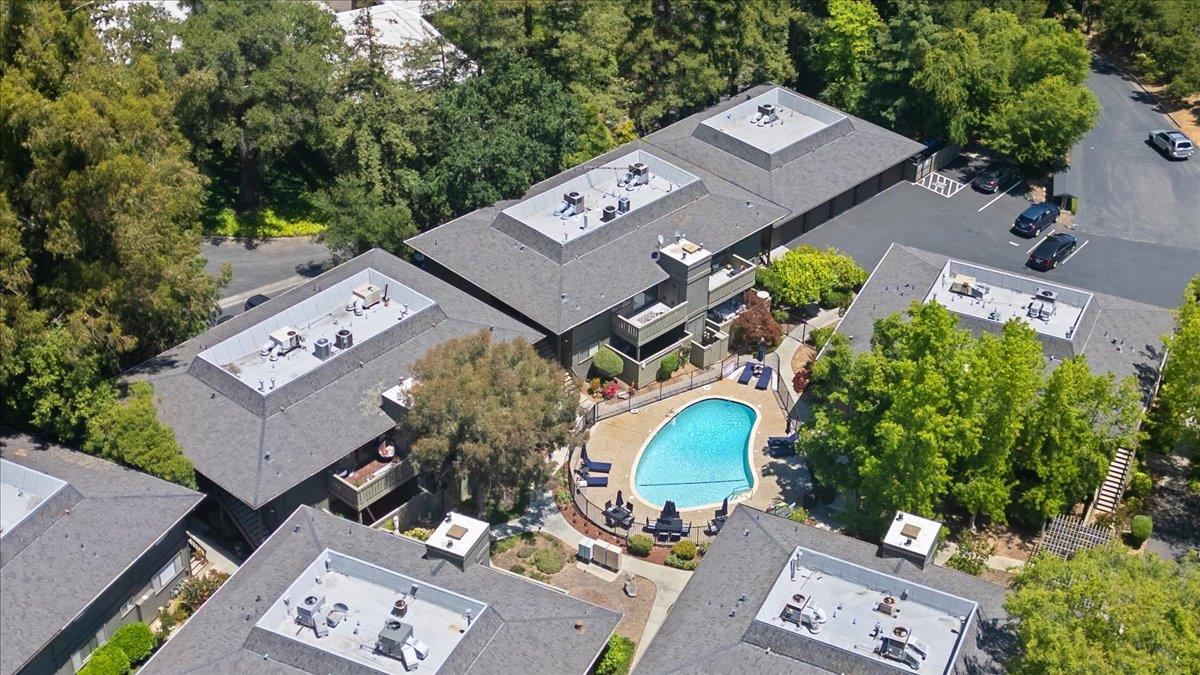 Detail Gallery Image 22 of 30 For 14357 Saratoga Ave #B,  Saratoga,  CA 95070 - 3 Beds | 2 Baths