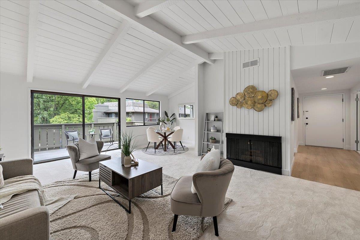 Detail Gallery Image 3 of 30 For 14357 Saratoga Ave #B,  Saratoga,  CA 95070 - 3 Beds | 2 Baths