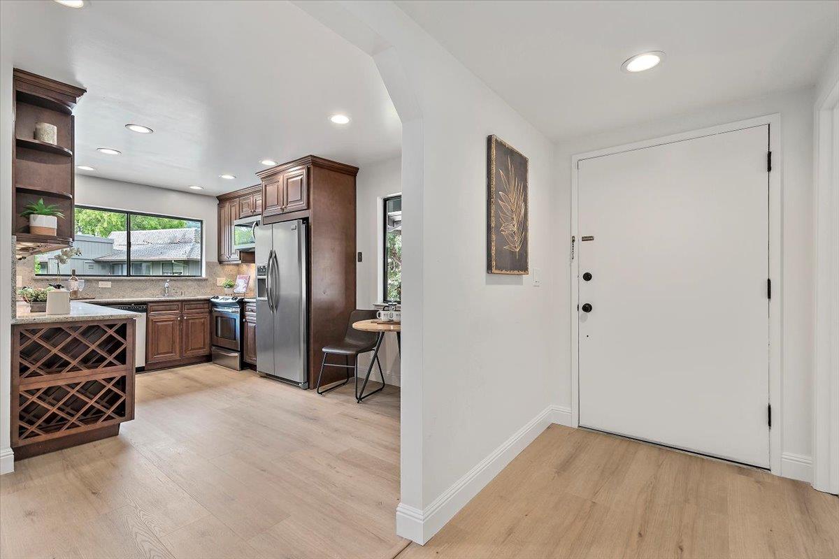 Detail Gallery Image 5 of 30 For 14357 Saratoga Ave #B,  Saratoga,  CA 95070 - 3 Beds | 2 Baths