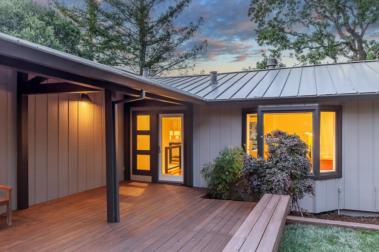 Detail Gallery Image 2 of 36 For 35 Neuman Ln, Woodside,  CA 94062 - 4 Beds | 4 Baths